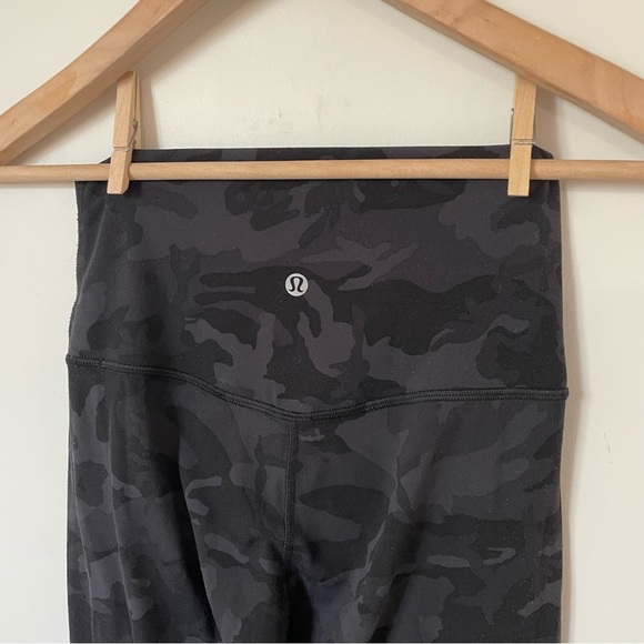 Lululemon Align Crop *21" Incognito Camo Multi Grey Size 4 - Picture 9 of 10